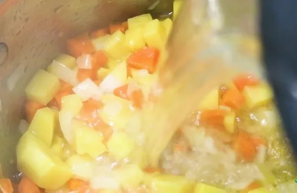 Как убрать остроту из супа харчо, борща, Том Ям, щи от перца, аджики, имбиря