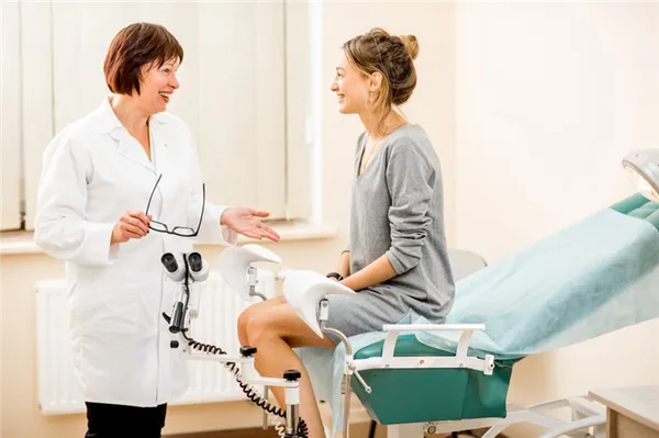 В какие сроки лучше посещать гинеколога?
