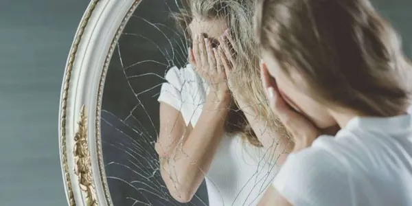 Смотреть в разбитое зеркало